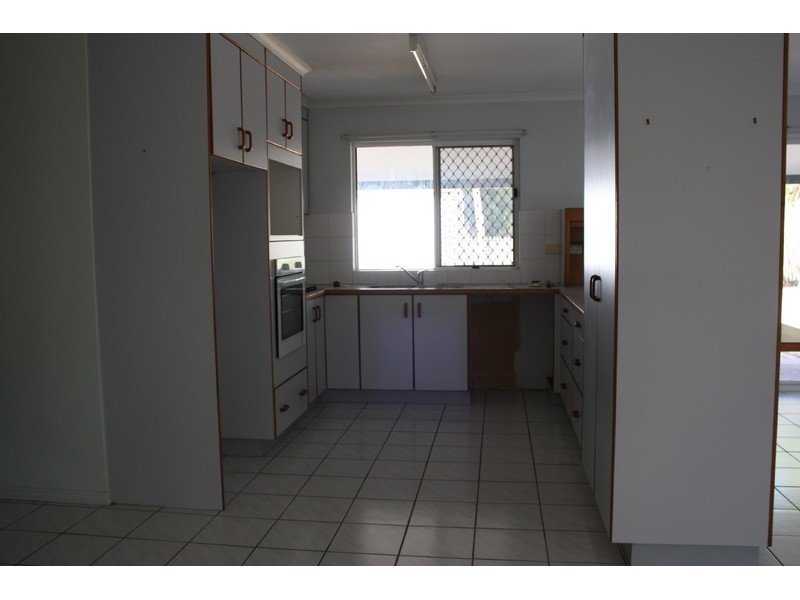 42 Warland Street, Kirwan QLD 4817