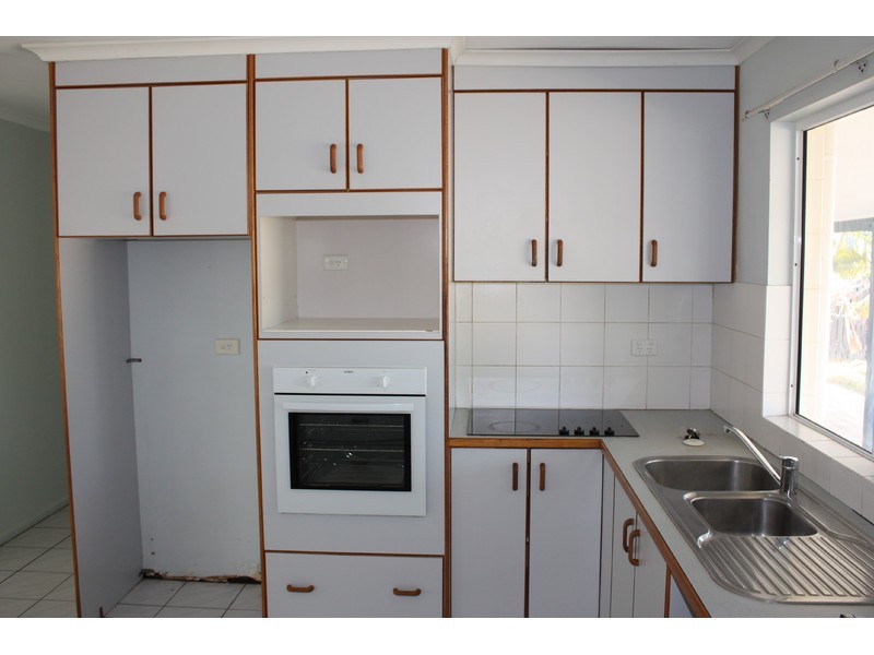 42 Warland Street, Kirwan QLD 4817