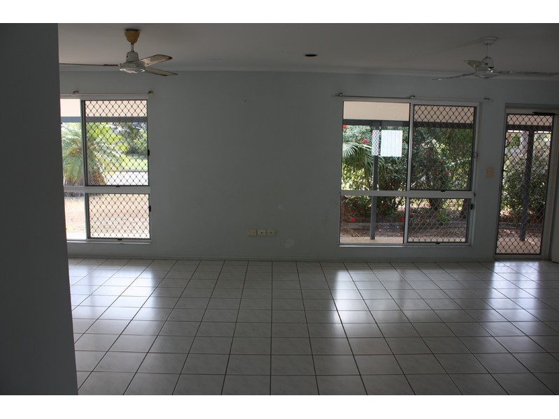 42 Warland Street, Kirwan QLD 4817