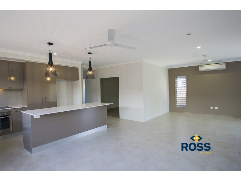 34 Poinsettia Drive, Bohle Plains QLD 4817