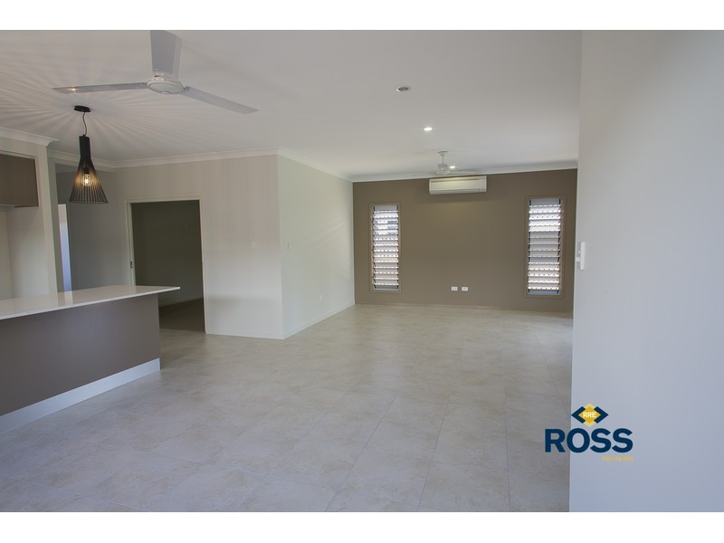 34 Poinsettia Drive, Bohle Plains QLD 4817