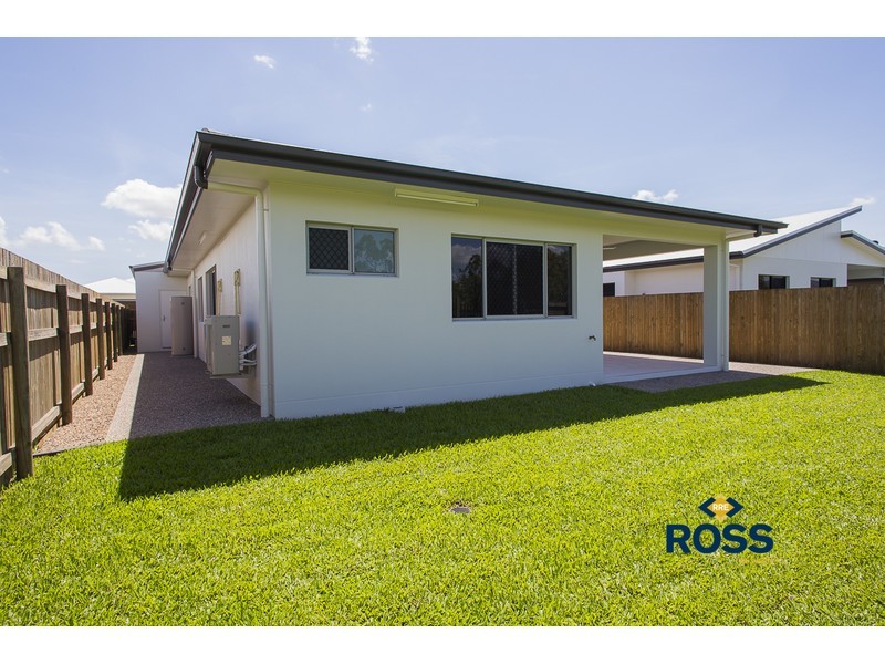 34 Poinsettia Drive, Bohle Plains QLD 4817