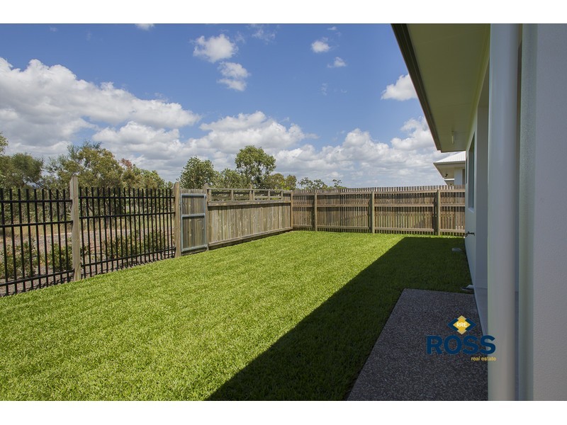 34 Poinsettia Drive, Bohle Plains QLD 4817