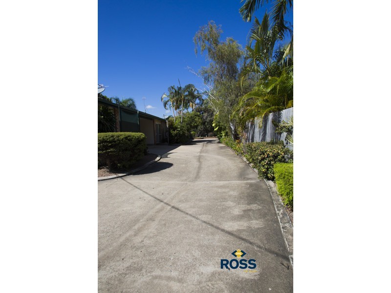 2/22 Roberts Street, Hermit Park QLD 4812