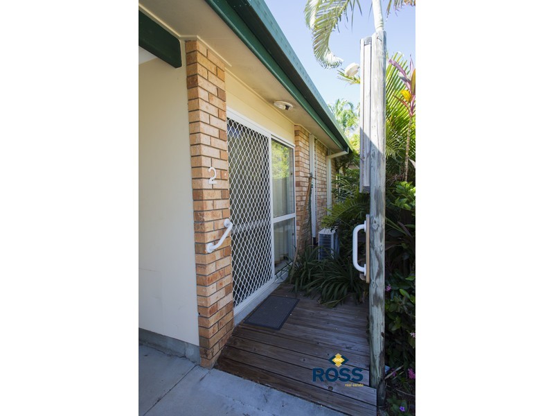 2/22 Roberts Street, Hermit Park QLD 4812