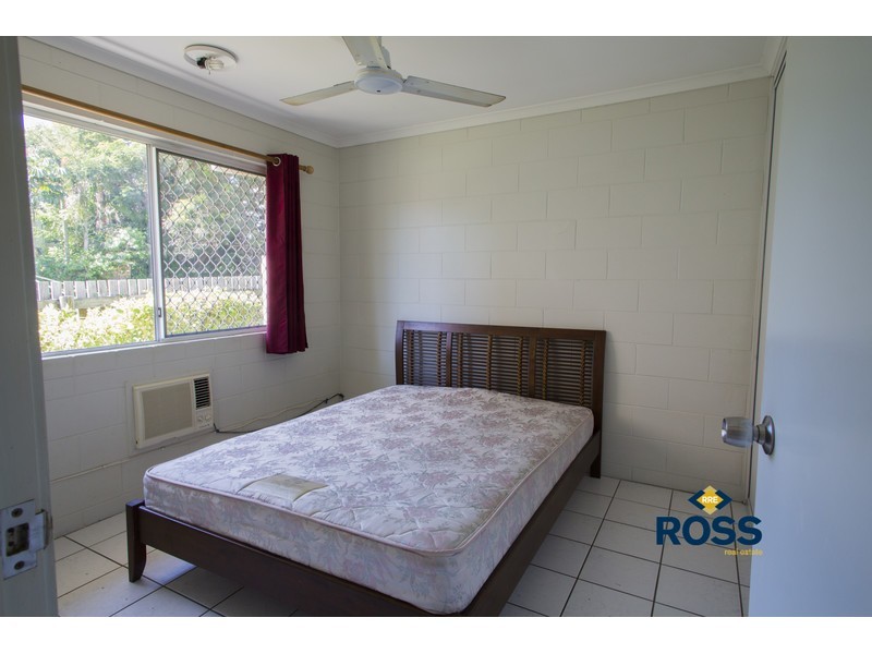 2/22 Roberts Street, Hermit Park QLD 4812