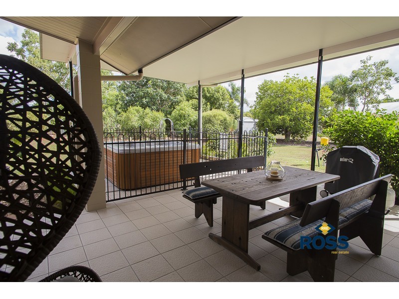 11 Loriston Road, Mount Low QLD 4818