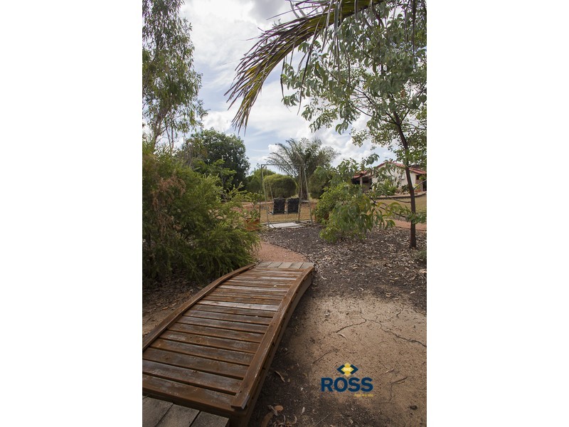 11 Loriston Road, Mount Low QLD 4818