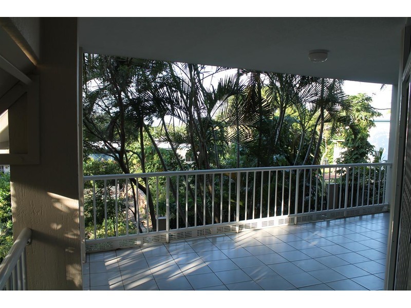 1/377 Stanley Street West, North Ward QLD 4810