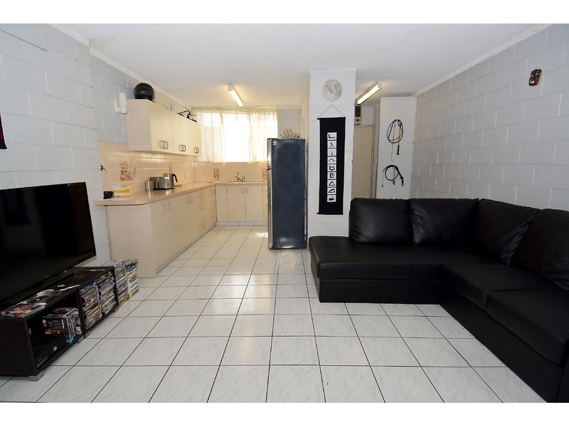 6/4 Cambridge Street, Currajong QLD 4812