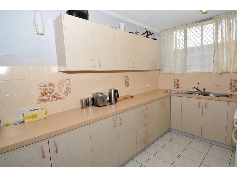 6/4 Cambridge Street, Currajong QLD 4812