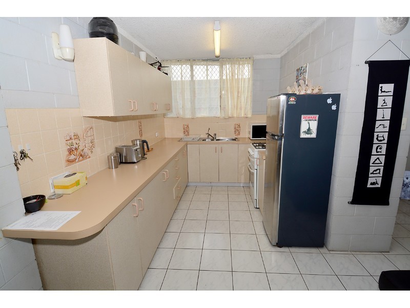 6/4 Cambridge Street, Currajong QLD 4812