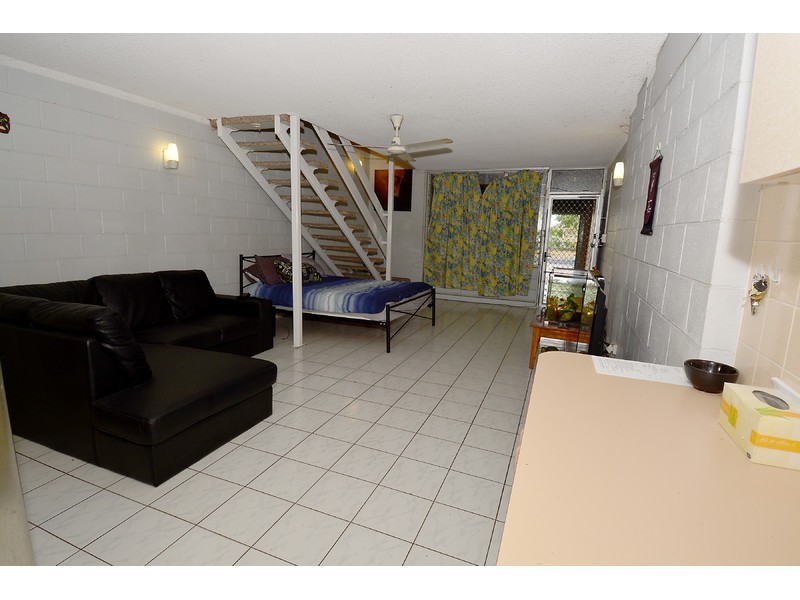 6/4 Cambridge Street, Currajong QLD 4812