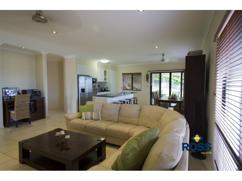 3 Girraween Avenue, Douglas QLD 4814