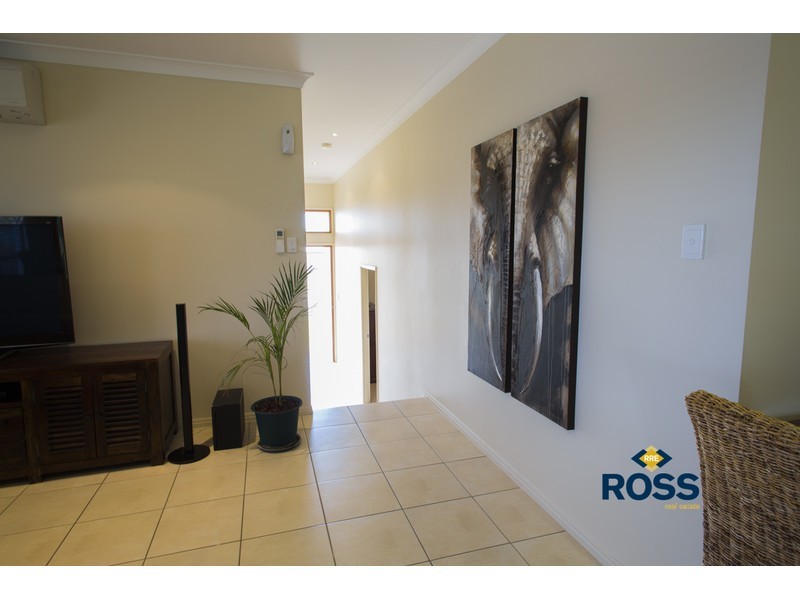 3 Girraween Avenue, Douglas QLD 4814
