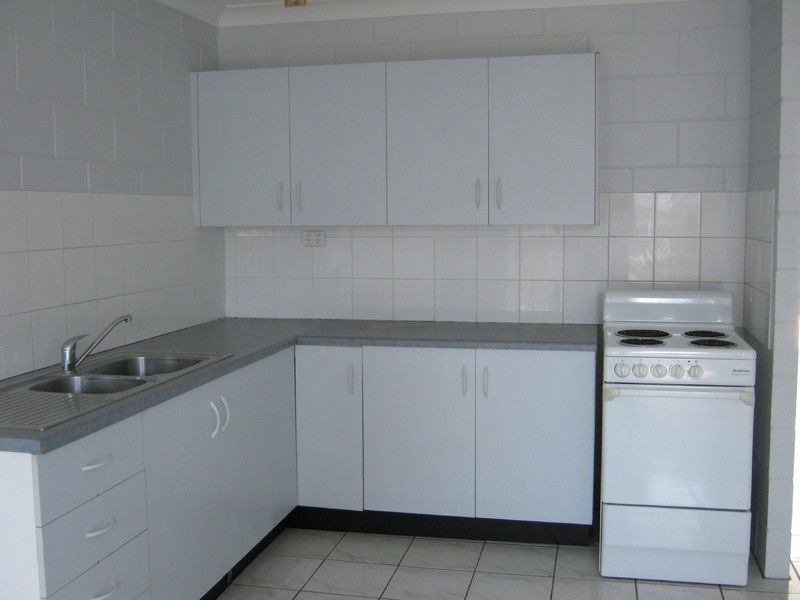 2/15 Rose Street, North Ward QLD 4810