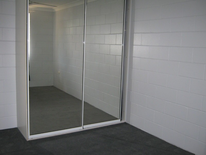 2/15 Rose Street, North Ward QLD 4810