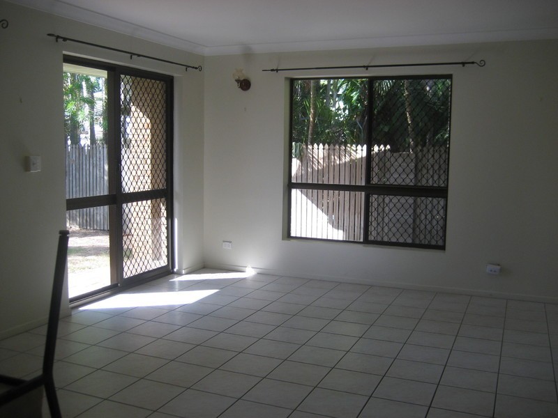 3/54 Armstrong, Hermit Park QLD 4812