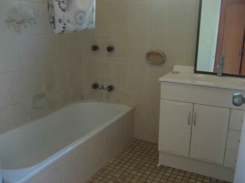 3/54 Armstrong, Hermit Park QLD 4812