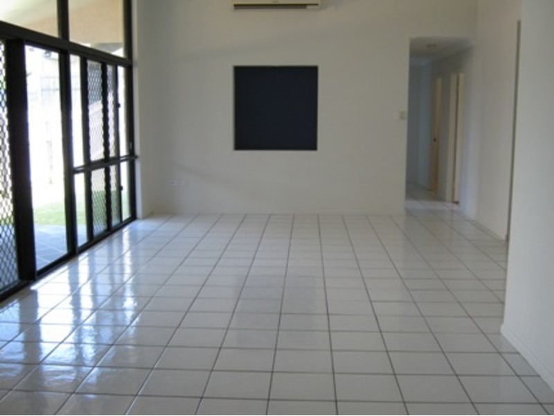 20 Riverbend Drive, Douglas QLD 4814