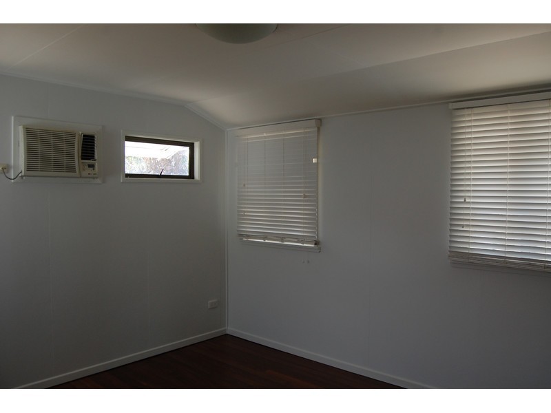 27 Wood Street, Mundingburra QLD 4812