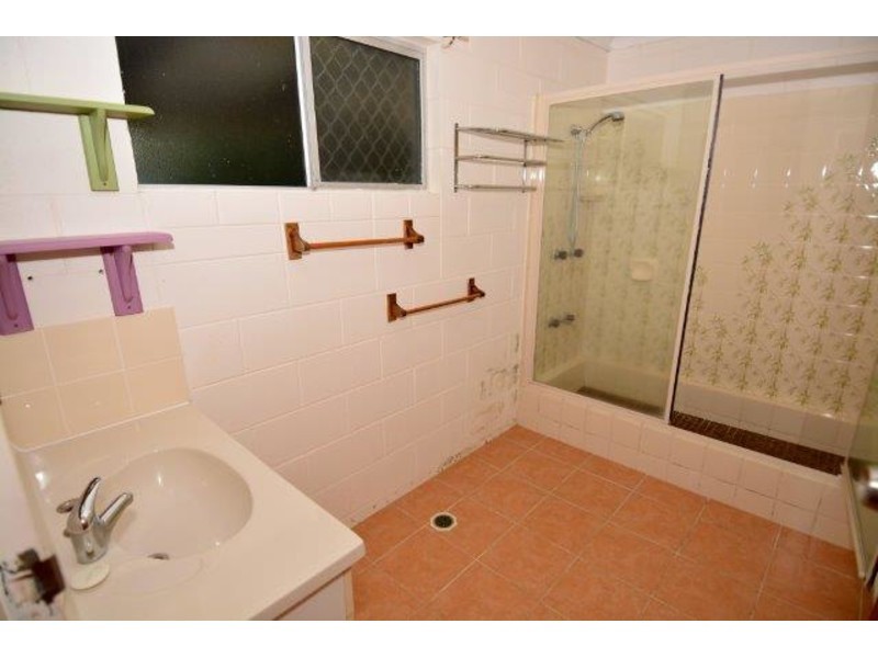 22 Julia Street, Kirwan QLD 4817