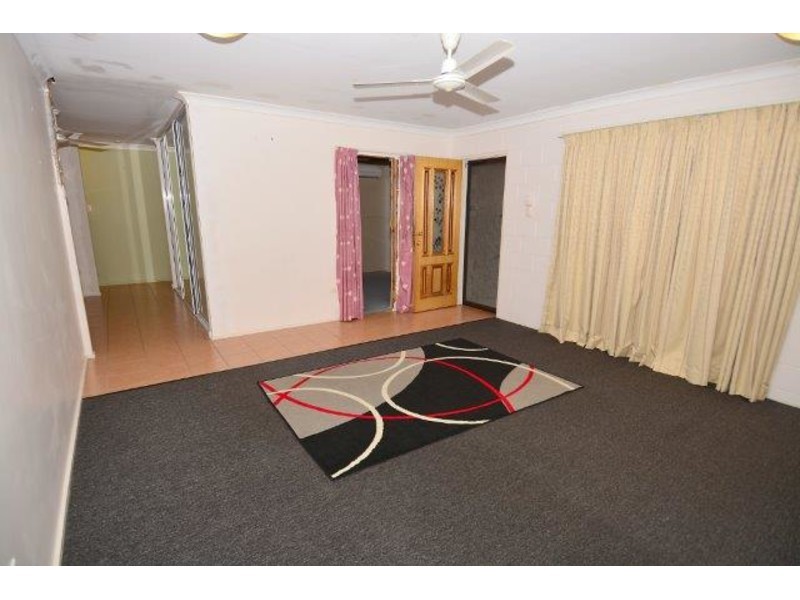 22 Julia Street, Kirwan QLD 4817