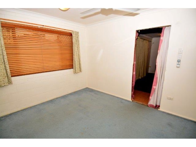22 Julia Street, Kirwan QLD 4817