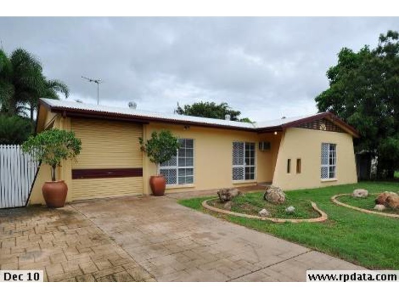 6 chiquita Avenue, Rasmussen QLD 4815