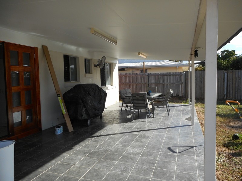 11 Loretta Court, Rasmussen QLD 4815