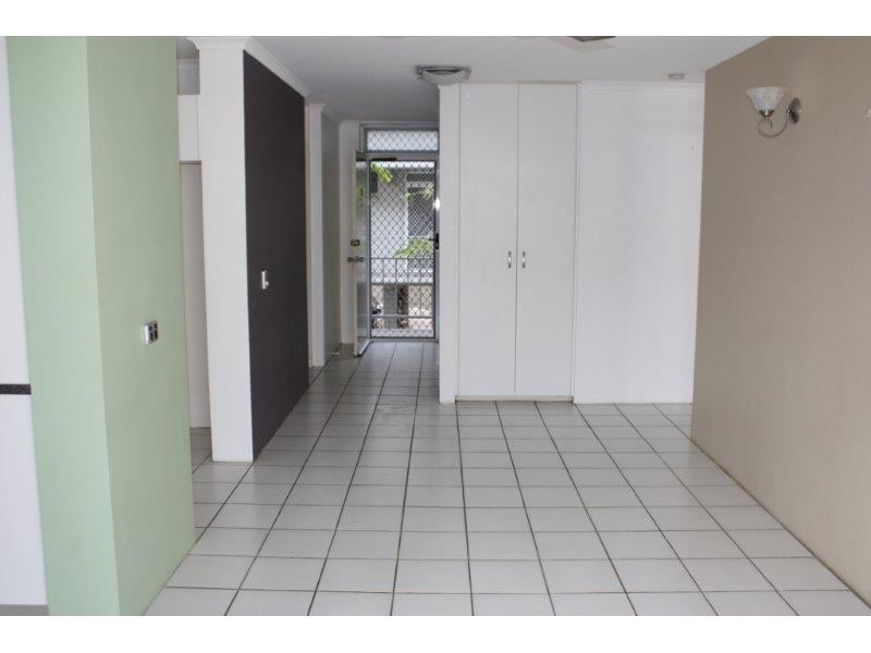 9/6 Hale Street, Townsville City QLD 4810