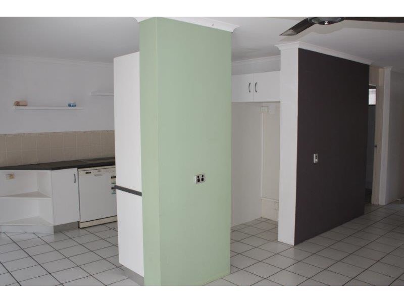 9/6 Hale Street, Townsville City QLD 4810