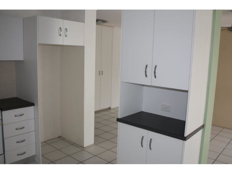 9/6 Hale Street, Townsville City QLD 4810