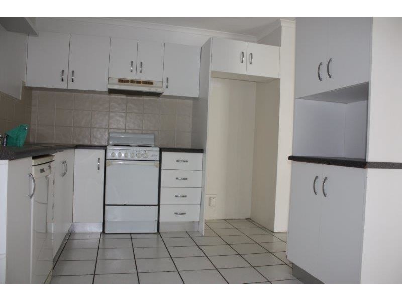 9/6 Hale Street, Townsville City QLD 4810