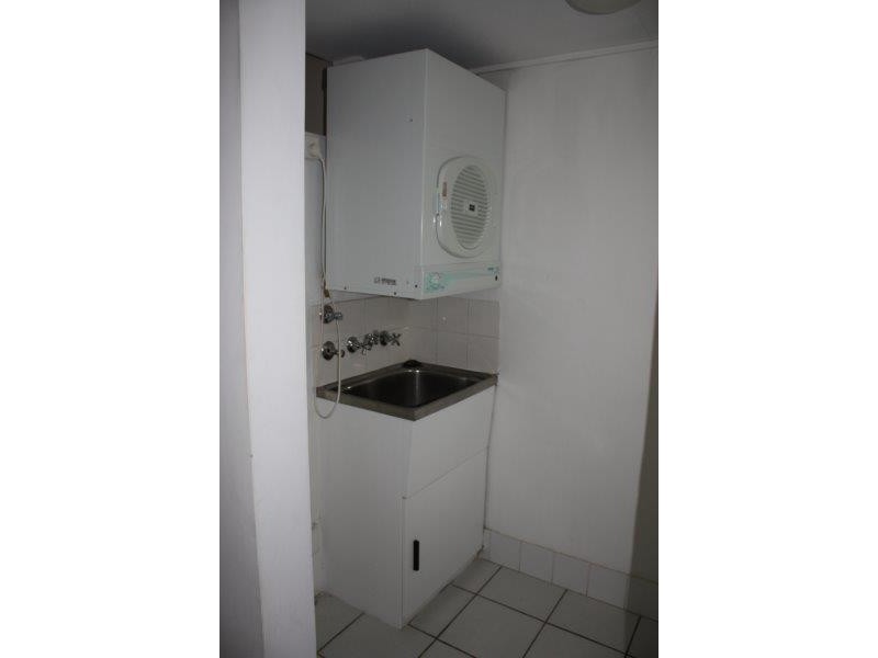 9/6 Hale Street, Townsville City QLD 4810