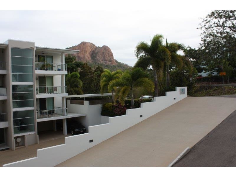 9/6 Hale Street, Townsville City QLD 4810