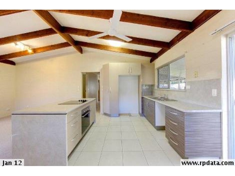 2 Rebecca Court, Rasmussen QLD 4815