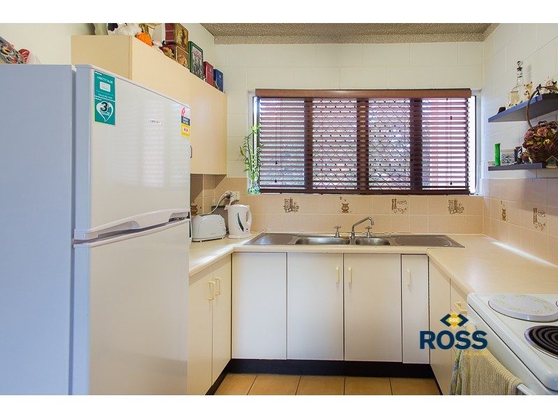 1/25 Roberts Street, Hermit Park QLD 4812