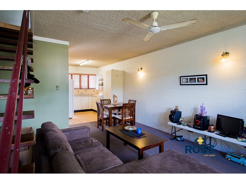 1/25 Roberts Street, Hermit Park QLD 4812