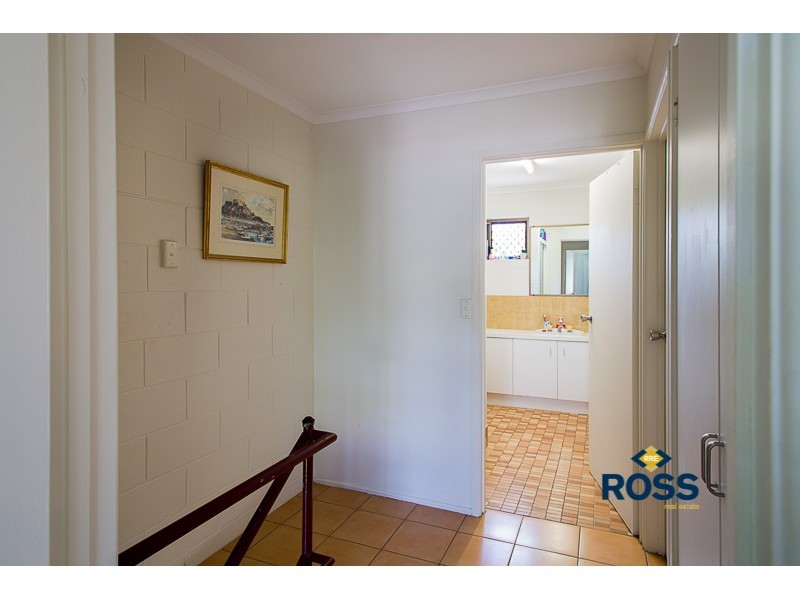 1/25 Roberts Street, Hermit Park QLD 4812