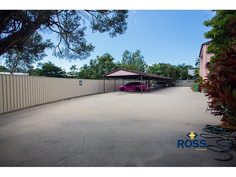 1/25 Roberts Street, Hermit Park QLD 4812