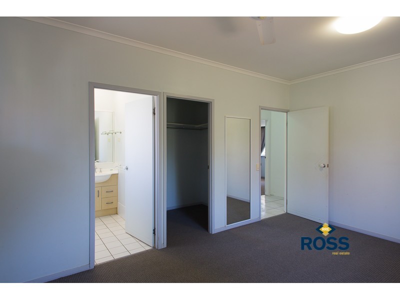 10 Milgate Crescent, Kirwan QLD 4817