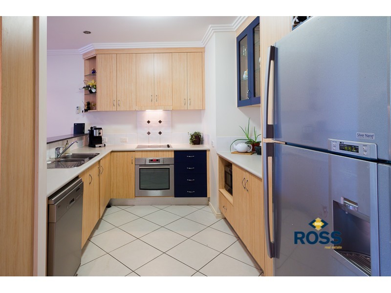 25/18-30 Sir Leslie Thiess Drive, Townsville City QLD 4810