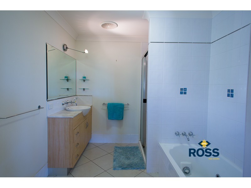 25/18-30 Sir Leslie Thiess Drive, Townsville City QLD 4810