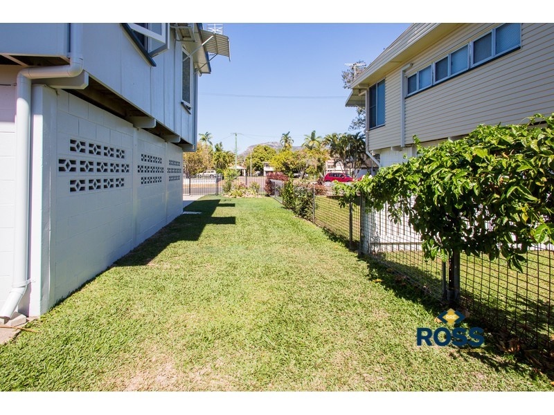 9 Carlisle Street, Cranbrook QLD 4814