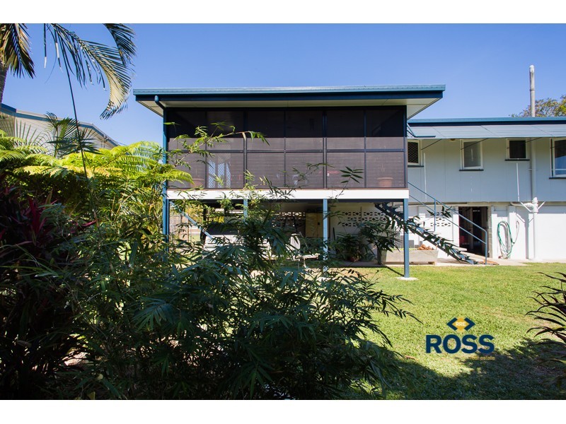 9 Carlisle Street, Cranbrook QLD 4814