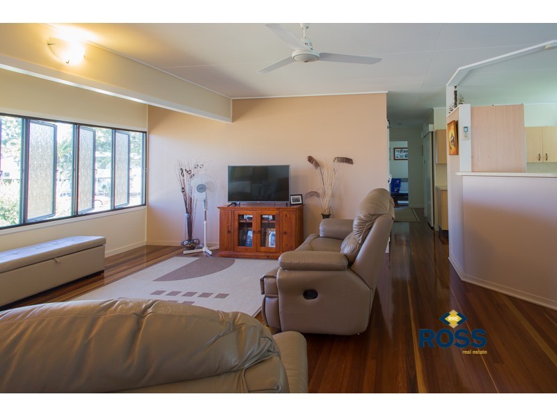 9 Carlisle Street, Cranbrook QLD 4814