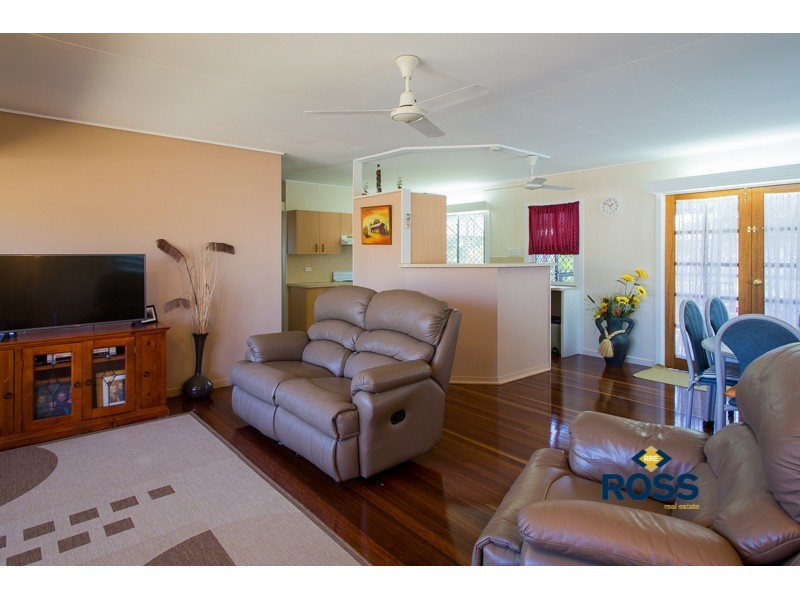 9 Carlisle Street, Cranbrook QLD 4814