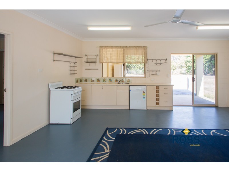 196 Forestry Road, Bluewater QLD 4818