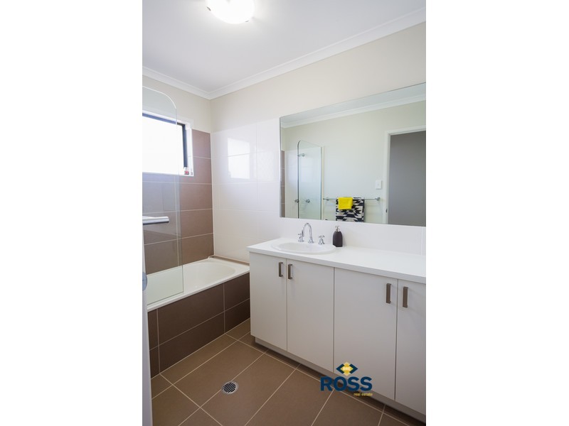 15 Crake Circuit, Oonoonba QLD 4811